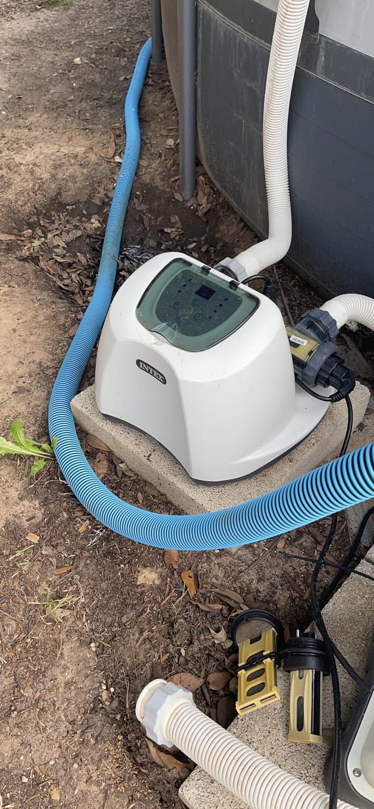 INTEX Krystal Clear Saltwater Pool Chlorine System for Above Ground Pools up to 7,000 Gallons, Pool Cleaner with Automatic Timer and Self Cleaning | 26667EG - For Above Ground Pools up to 7,000 Gal, Pool Cleaner with Automatic Timer and Self Cleaning Mode customer photo 2