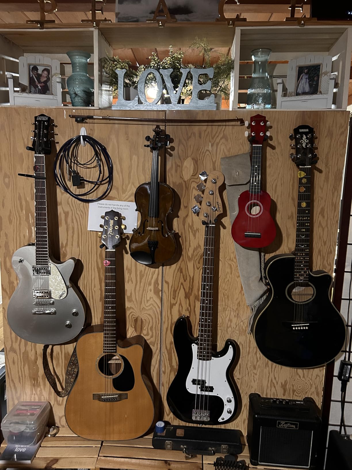 6 Pcs Guitar Hangers Keep Hook Holder Wall Mount for All Size Guitars, Bass, Mandolin, Banjo customer photo 2