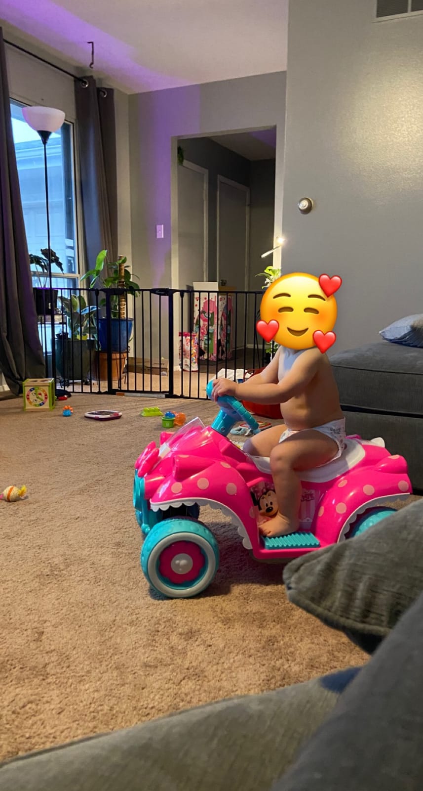Kid Trax Toddler Disney Minnie Mouse Quad Ride-On, Kids 18-30 Months, 6V Battery and Charger Included, Max Weight 45 lbs, Hot Pink customer photo 1