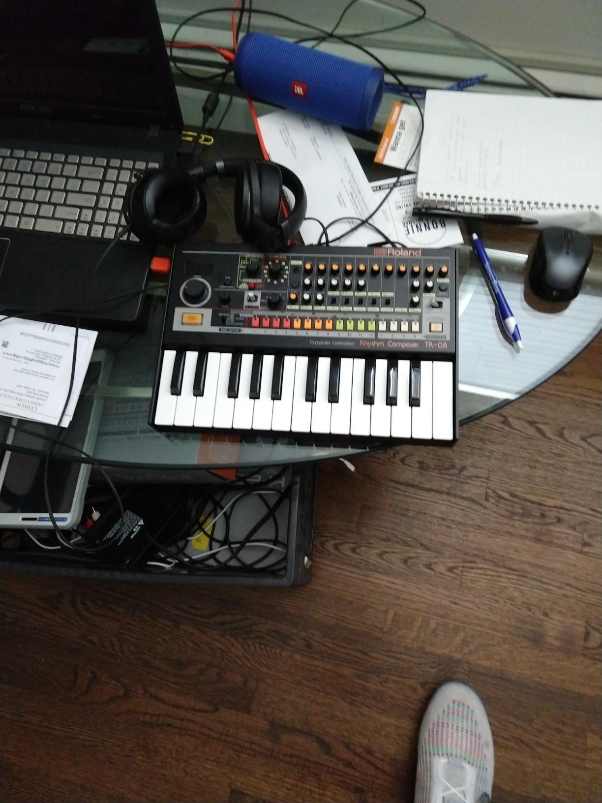 Roland TR-08 Rhythm Composer | Compact Drum Machine with 10 Outputs customer photo 2
