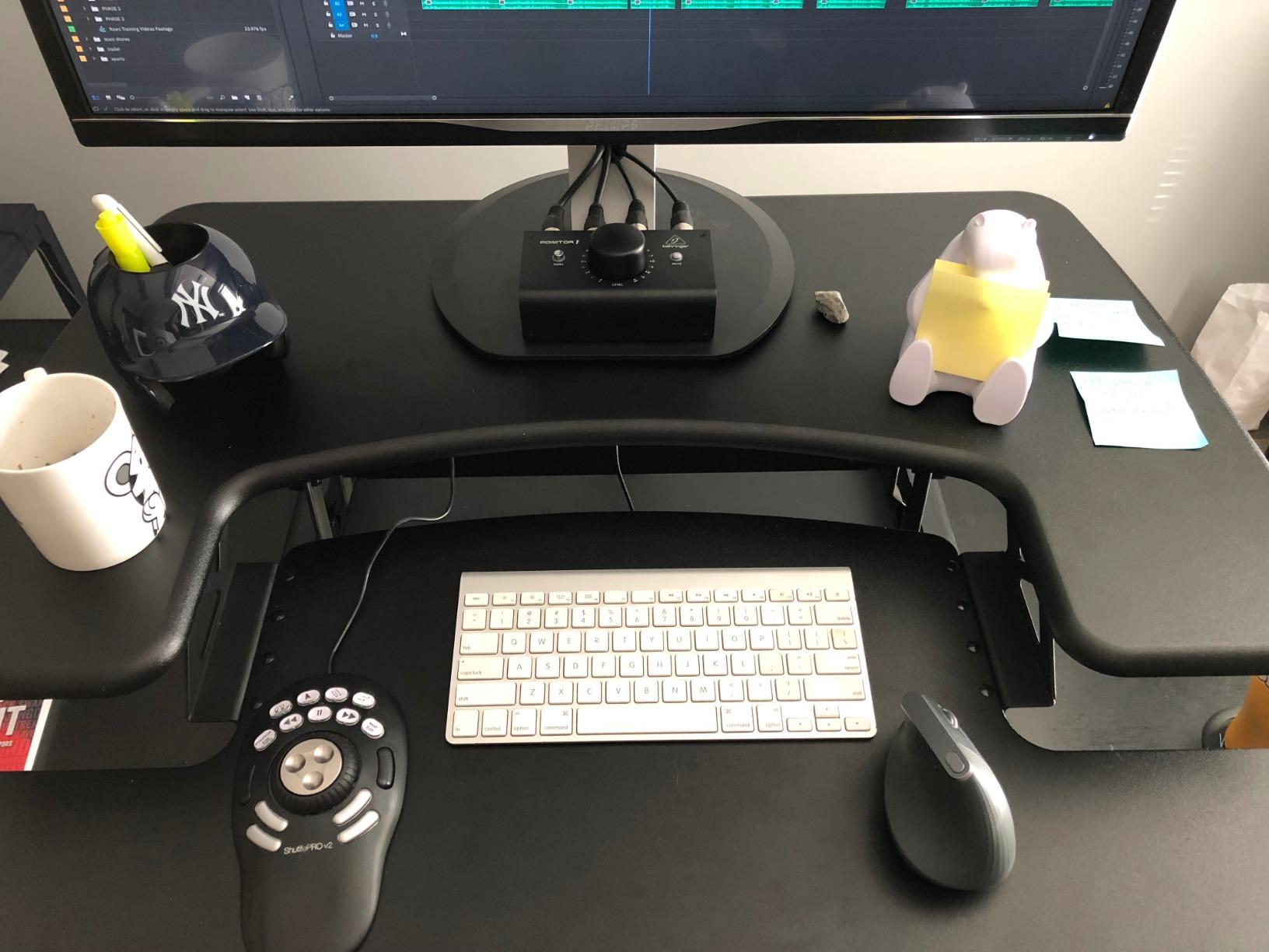 Behringer MONITOR1 Premium Passive Stereo Monitor and Volume Controller customer photo 1