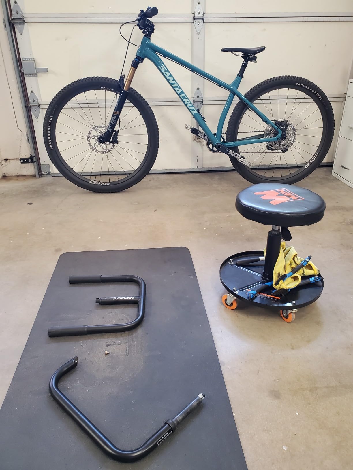 Feedback Sports Scorpion Moto-Style Portable Bike Stand, 2 Piece, Black | Supports 10, 13, 18 or 20mm hollow spindle cranks; rear wheel stays elevated for display or bike maintenance customer photo 1