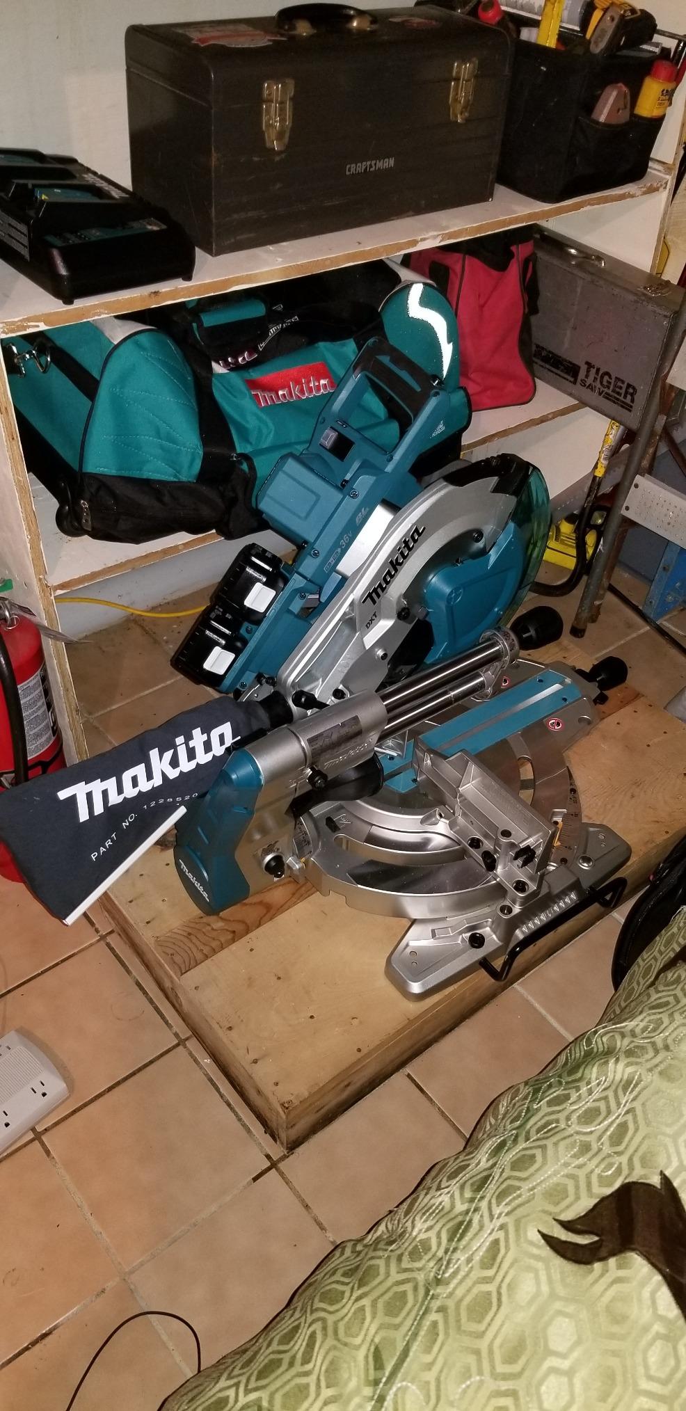 Makita XSL06PT 18V x2 LXT Lithium-Ion (36V) Brushless Cordless 10