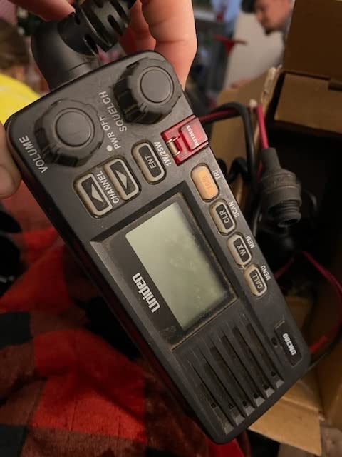 Uniden UM385 25 Watt Fixed Mount Marine VHF Radio, Waterproof IPX4 with Triple Watch, DSC, Emergency/NOAA Weather Alert, All USA/International/Canadian Marine Channels, Memory Channel Scan, White customer photo 1