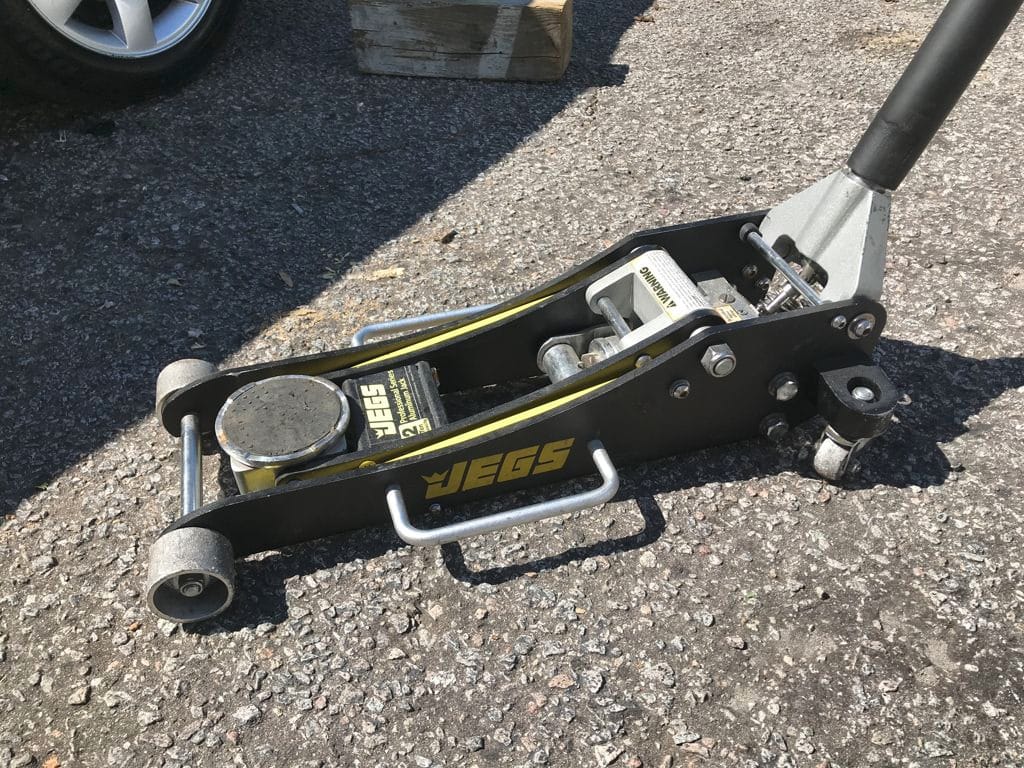 2-Ton Low-Profile Aluminum Floor Jack [4,000 lbs. Capacity], 3 1/2 in. Height, Weight: 49 lbs customer photo 2