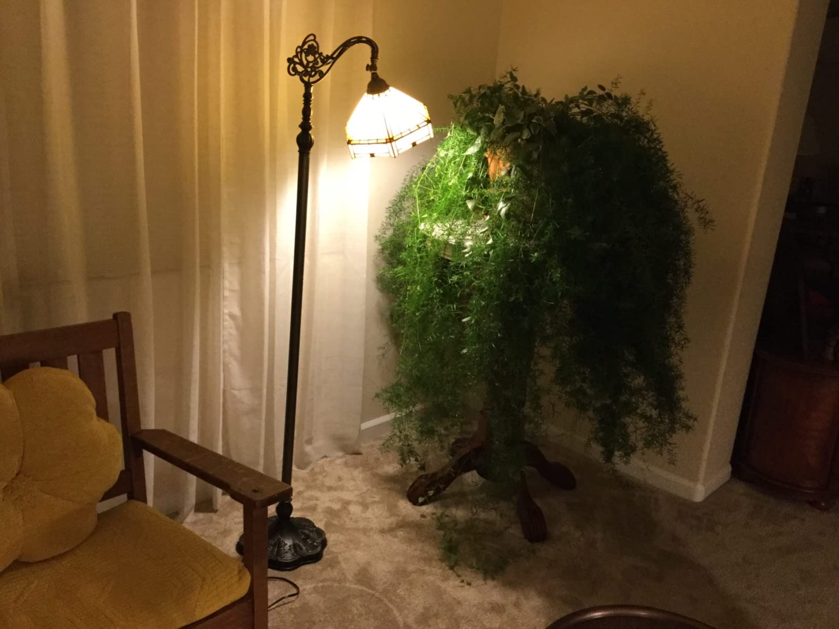 WERFACTORY Tiffany Floor Lamp Mission Hexagon Stained Glass Arched Lamp customer photo 2