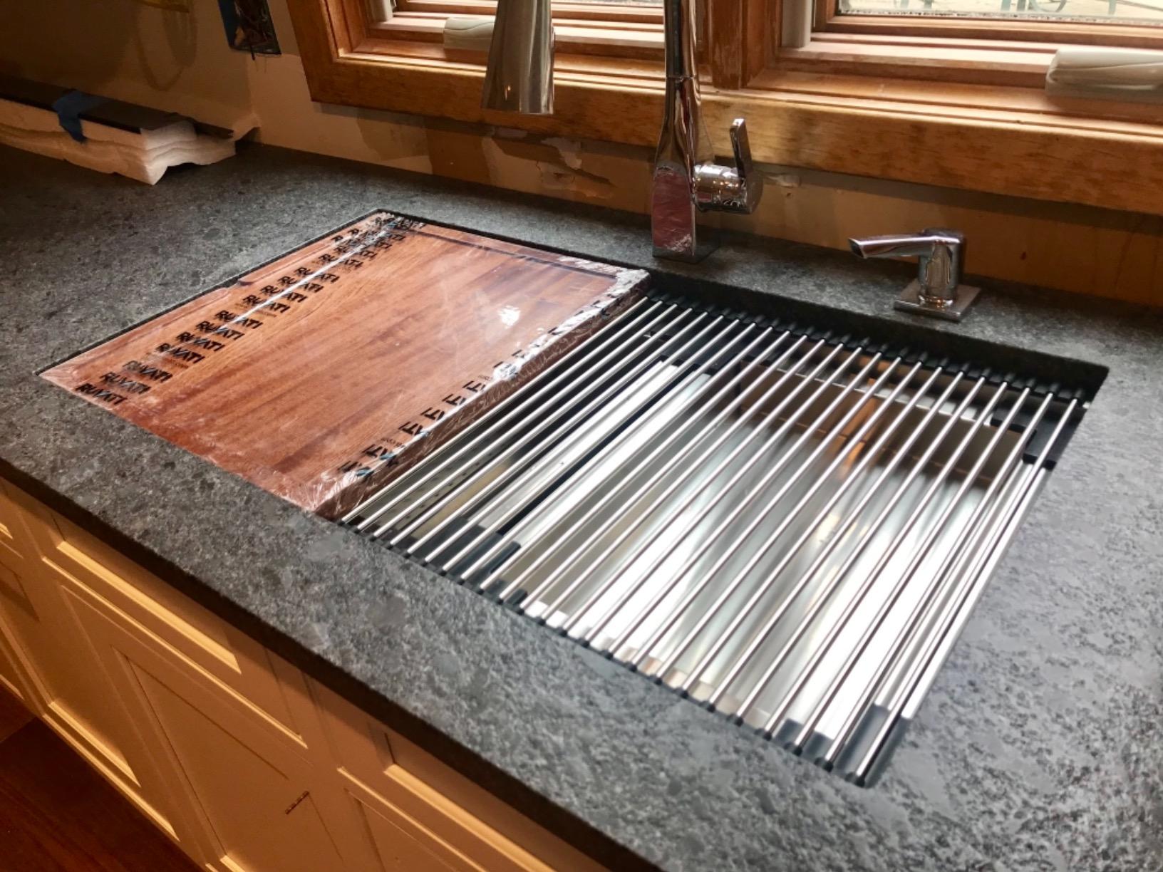 Ruvati 33-in Two-Tiered Undermount Workstation Kitchen Sink - RVH8222 customer photo 1