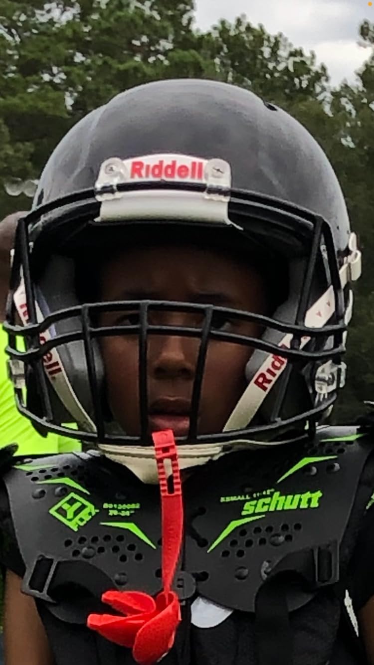Riddell Victor Youth customer photo 1