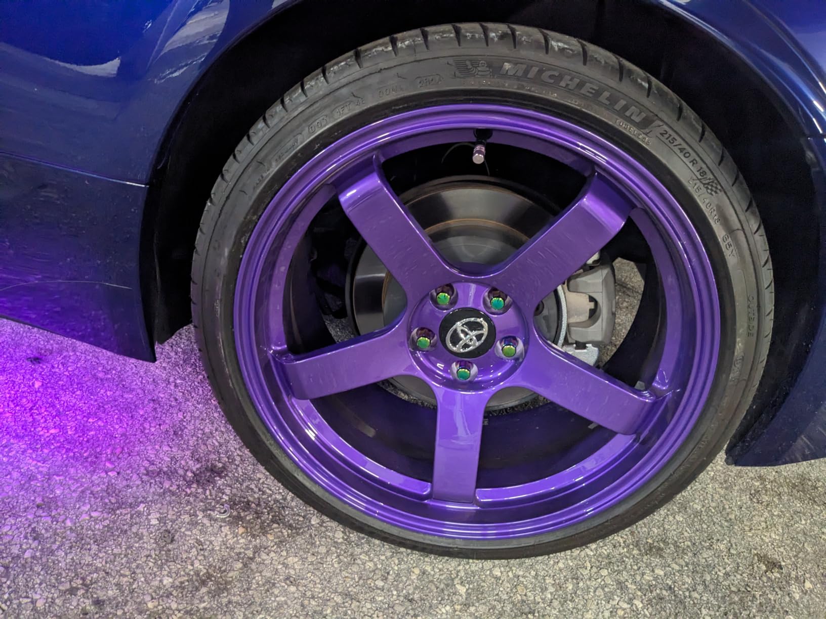 CARPRO CQUARTZ UK 3.0 - Ceramic Coating for Cars - (50ml Kit w/Reload 2.0) | World Renowned Nano-Ceramic Coat, Quartz Based Nanotechnology - Bonds to Paint, Glass, Metal and Plastic customer photo 1