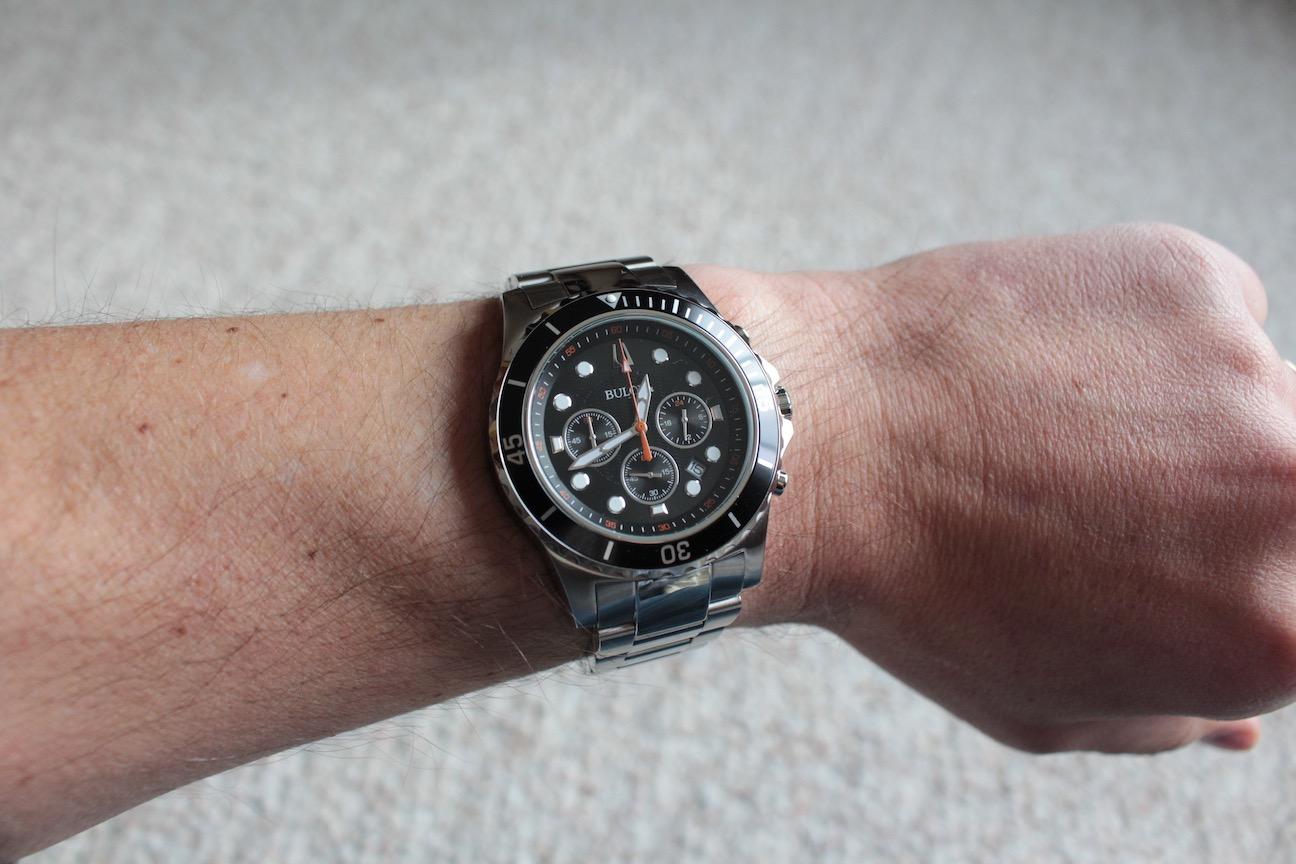 Bulova Men's Classic Sport 6-Hand Chronograph Quartz Watch, Calendar Date, Luminous Hands and Markers, 100M Water Resistant, 44mm Style: 98B326 customer photo 2