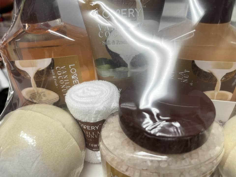 Gifts For Women Gift Basket for Women - 9 Piece Set of Vanilla Coconut Home Spa Set customer photo 2