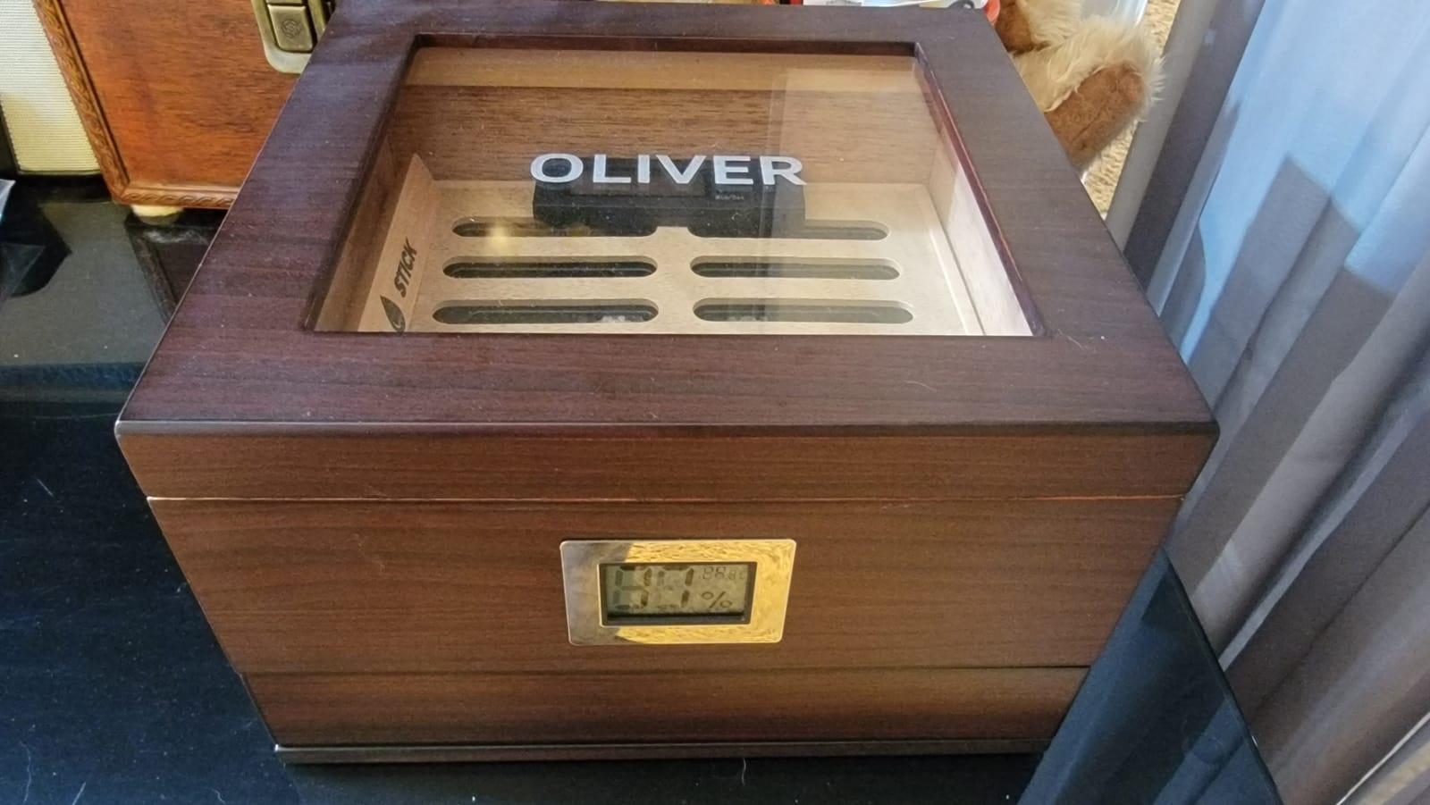 CASE ELEGANCE Renzo Glass Top Cigar Humidor with Cedar - Brown customer photo 1