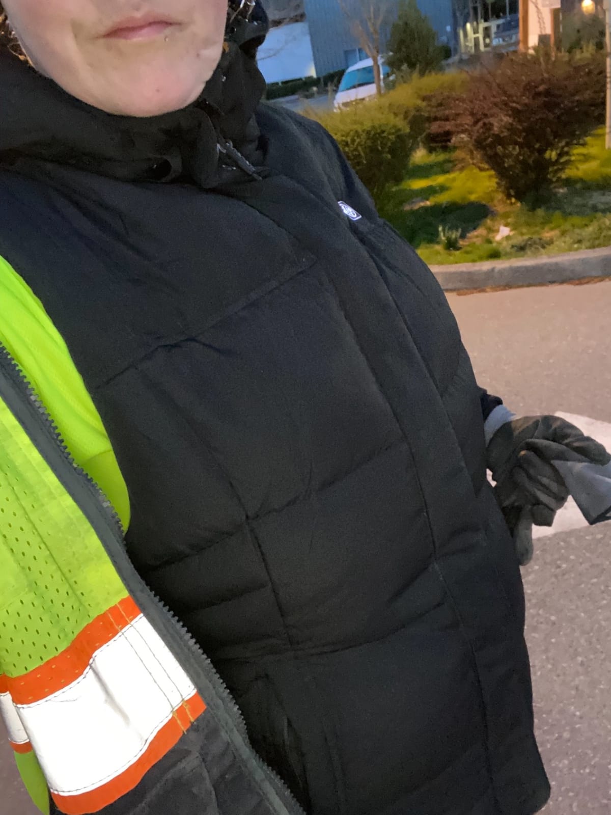 ORORO Women's 800-Fill Heated Down Vest with Detachable Hood and Battery customer photo 1