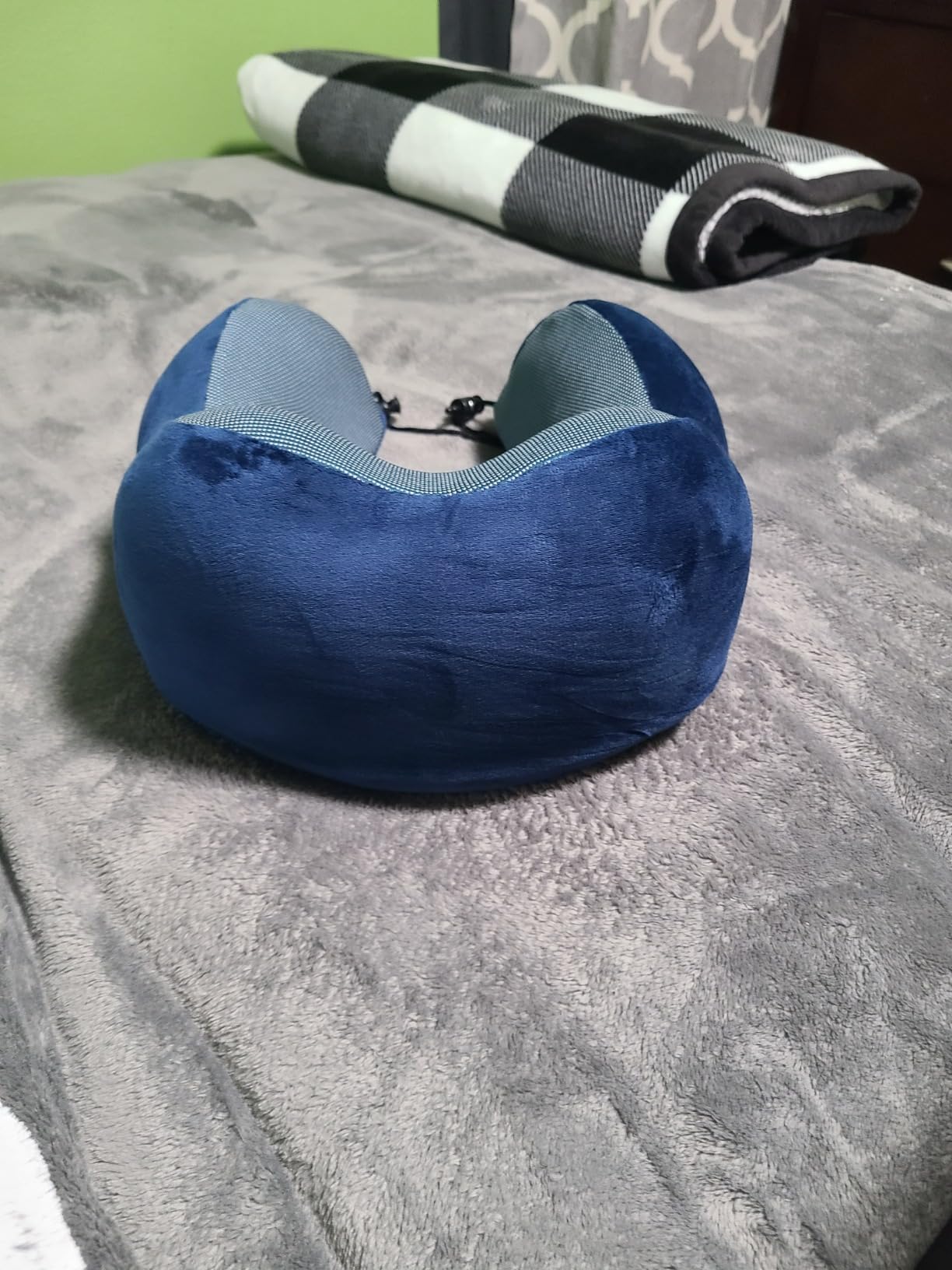 TALLGO Travel Pillow, Best Memory Foam Neck Pillow Head Support Soft Pillow for Sleeping Rest, Airplane Car & Home Use (Black) customer photo 1