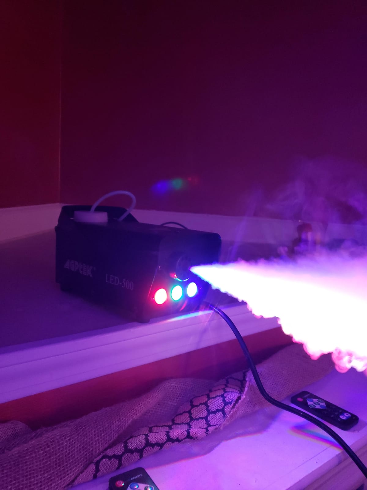 AGPTEK Fog Machine, 500W RGB LED Smoke Machine, Low Fluid Auto Shutoff customer photo 2