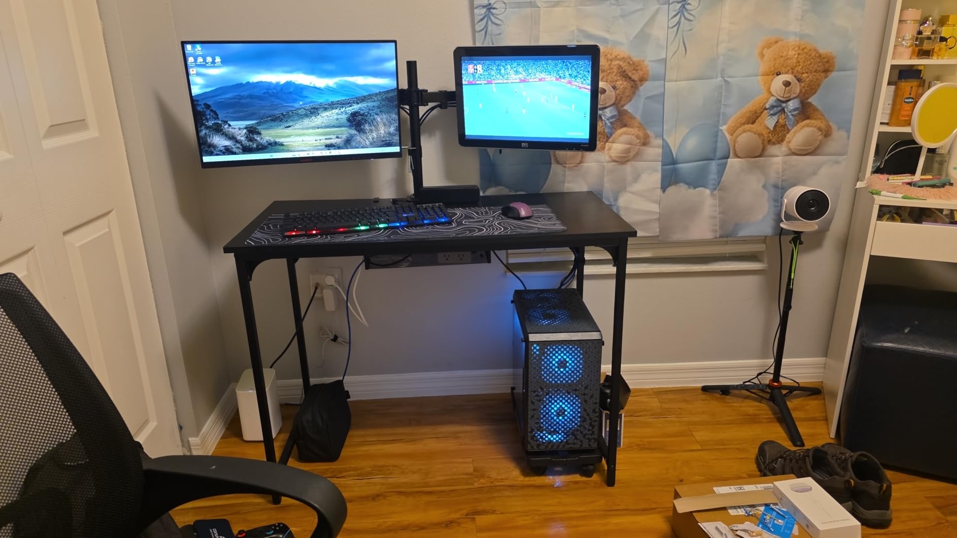 HUANUO Dual Monitor Mount for 2 Monitors up to 32 inches, Heavy Duty Dual Monitor Stand Holds up to17.6lbs, Dual Monitor Arm with Height Adjustable Tilt Swive Rotate, VESA Hole 75mm or 100mm customer photo 2