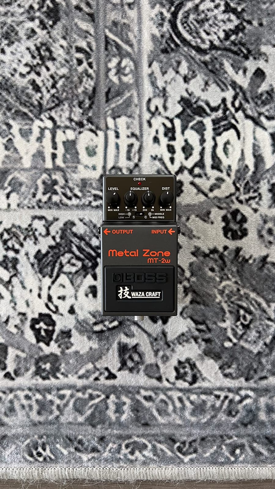 BOSS MT-2W WAZA Craft Metal Zone Guitar Pedal (MT-2W), Black customer photo 2