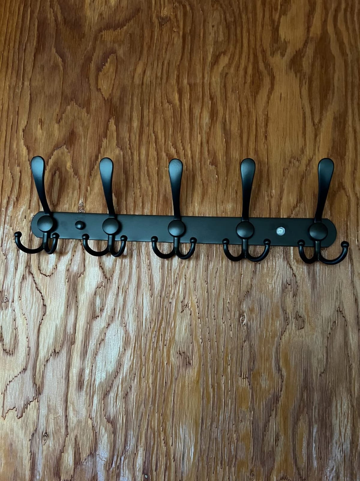 Dseap Coat Rack Wall Mounted - 5 Tri Hooks, Heavy Duty, Stainless Steel, Metal Coat Hook Rail for Coat Hat Towel Purse Robes Mudroom Bathroom Entryway (Black, 2 Packs) customer photo 1