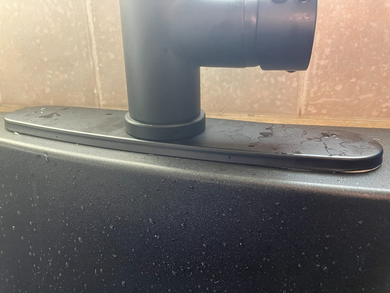 Arofa Kitchen Faucet with Pull-Down Sprayer, Single Handle, Matte Black customer photo 2