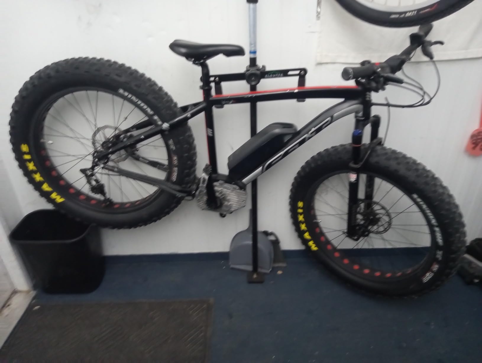 Bosch eBike Compact Charger customer photo 1