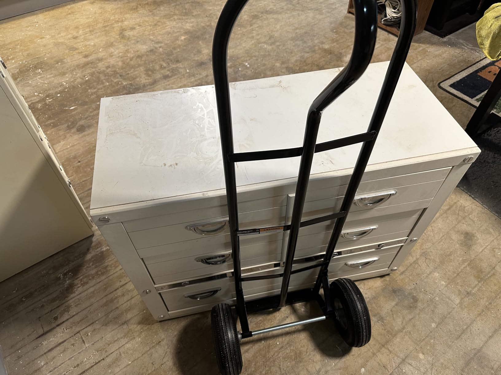 Ironton Steel Hand Truck, 600-Lb. Capacity, 10in. Pneumatic Tires customer photo 1