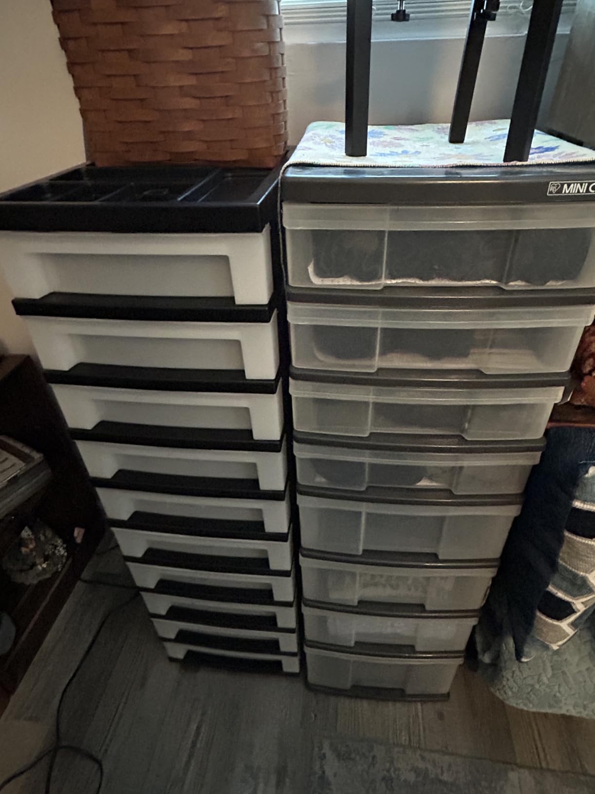 IRIS USA 4-Drawer Rolling Storage Cart with Organizer Top, Black/Pearl customer photo 2