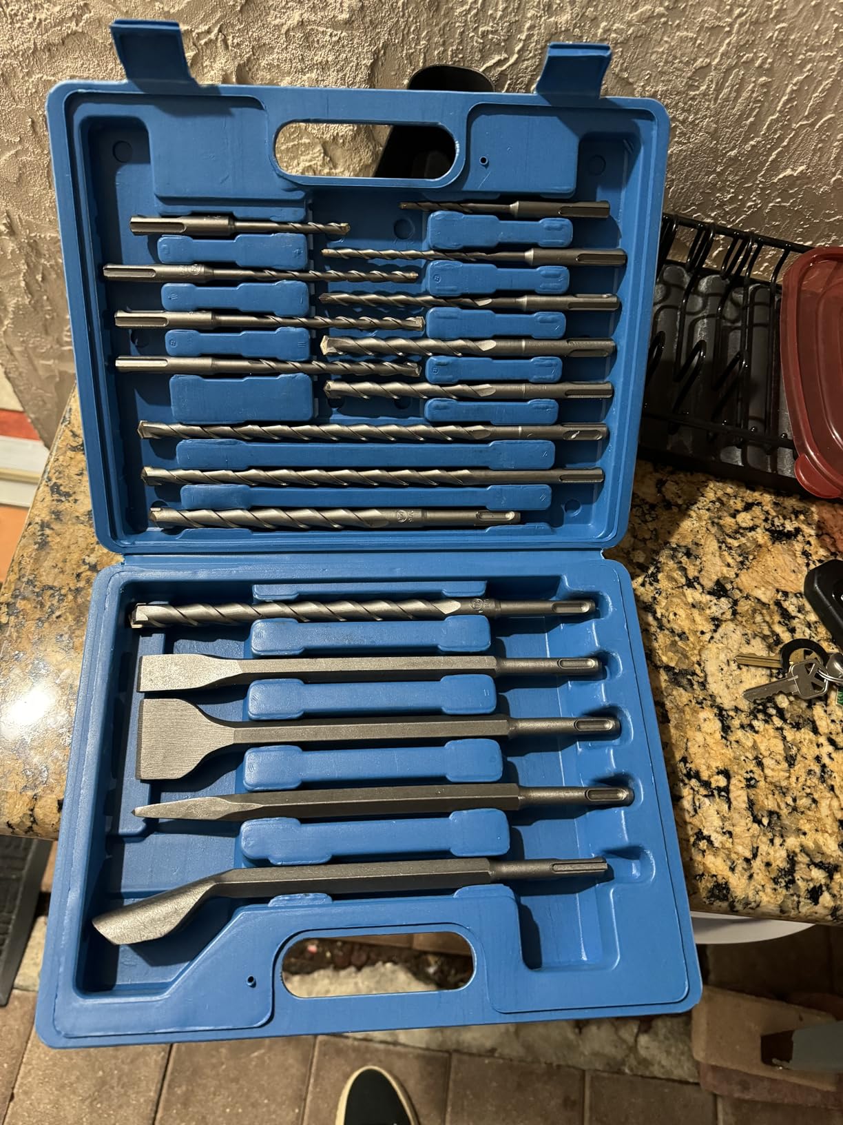 COMOWARE Rotary Hammer Drill Bits Set & Chisels- SDS Plus Concrete Masonry Hole Tool 17pcs with Storage Case customer photo 1