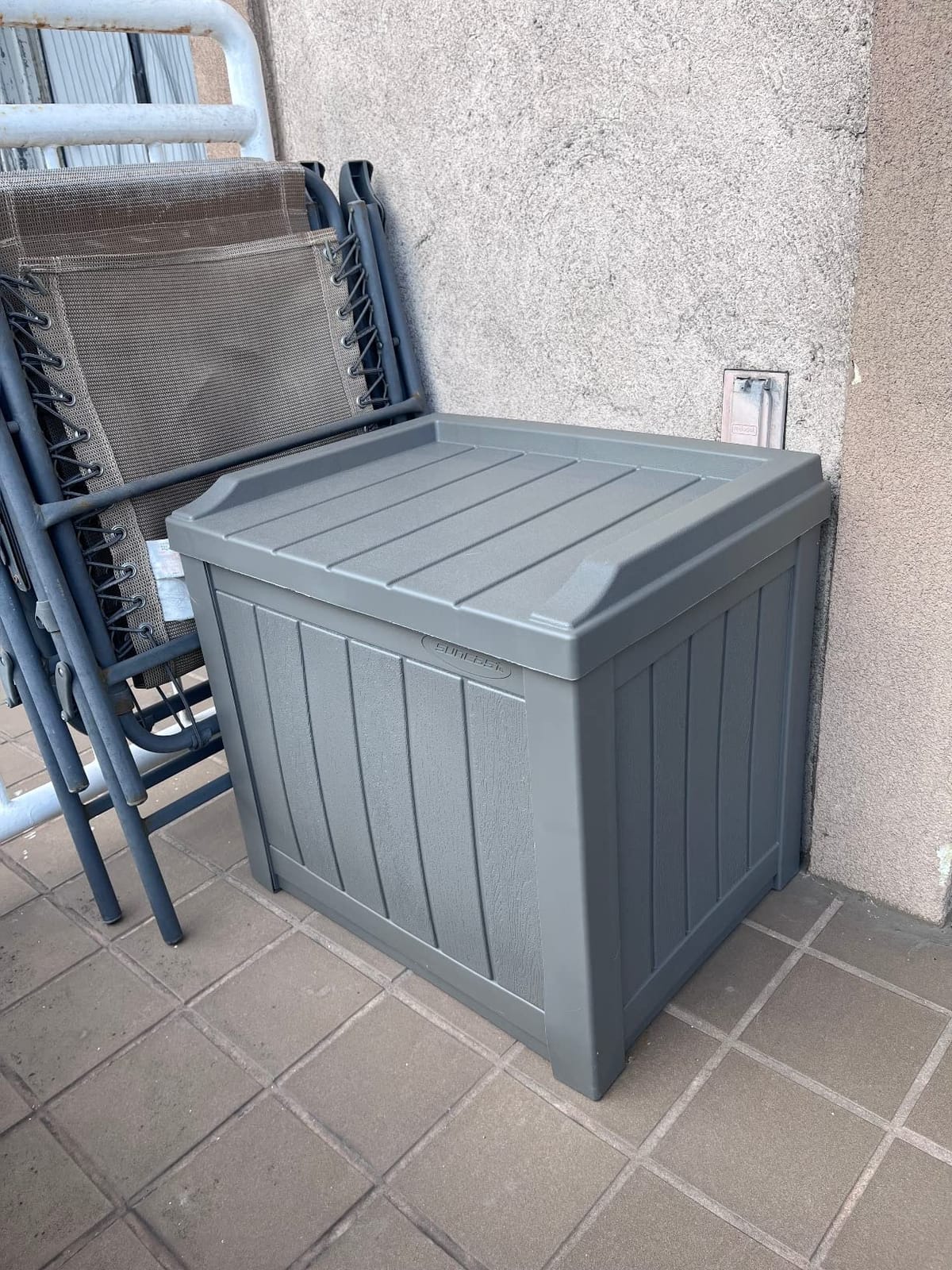 Suncast Outdoor Storage Box - 22 Gallon Stone Gray Resin Outdoor Deck Box with Seat, Weatherproof Patio Storage Bin Container for Keeping Cushions, Tools, & Towels for Pool, Yard, & Garden customer photo 2