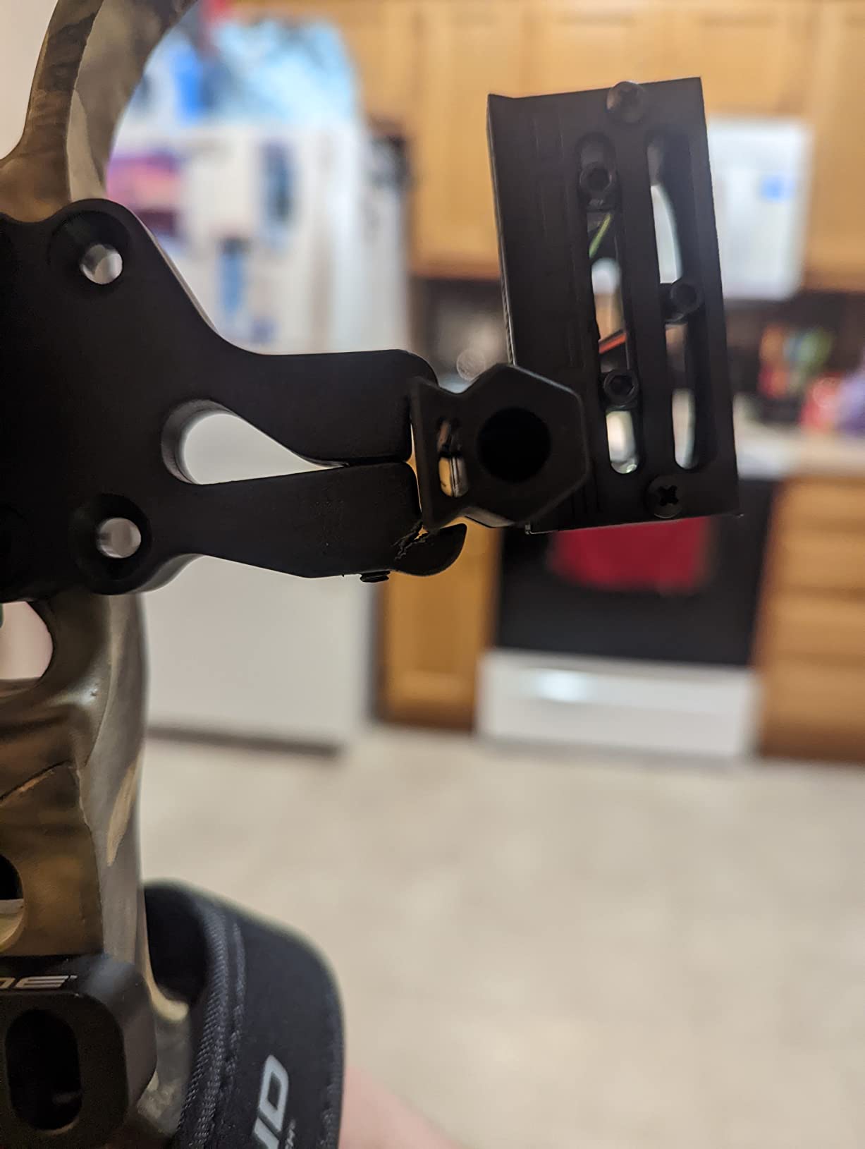 Diamond Archery Edge 320 70lbs Compound Bow customer photo 2