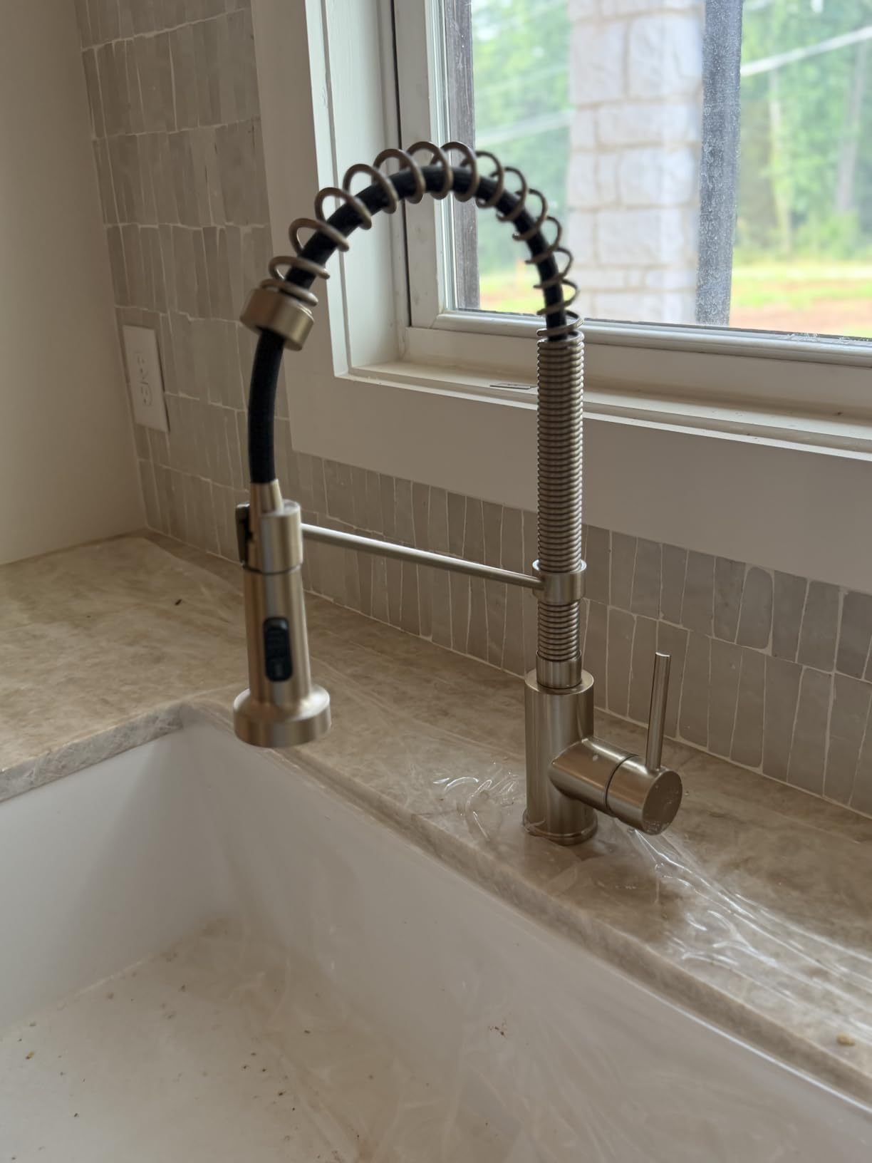 KRAUS Stainless Steel Matte Black Pull Down Faucet KPF-1610SFSMB | Two-tone split finish, heavy-duty metal body, ceramic cartridge, durable nylon water lines, ADA-compliant handle customer photo 1