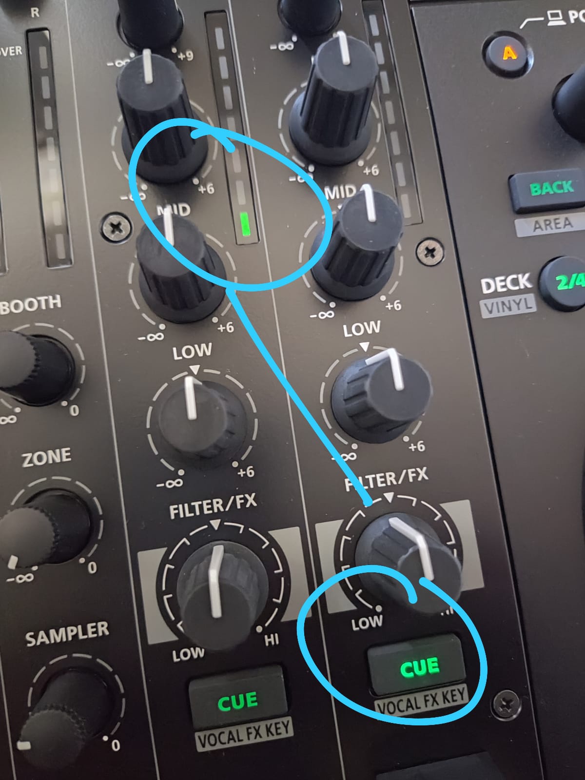 Roland DJ-707M DJ Controller | 4-channel Serato DJ controller with dual USB and feedback suppression customer photo 2