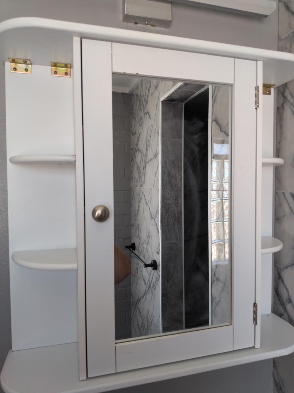 Tangkula Bathroom Medicine Cabinet with Mirror, Modern Wall Mounted Space-Saving Storage Organizer with Mirrored Door, 4 Internal Shelves & 6 Open Side Shelves, Bathroom Wall Cabinet (White) customer photo 1