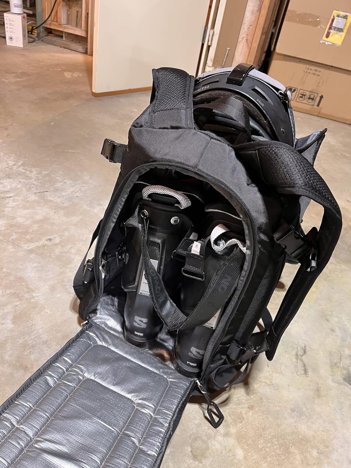 Unigear Ski Boot Bag Backpack 50L/70L for Helmet, Goggles, Skis & Snowboard customer photo 1