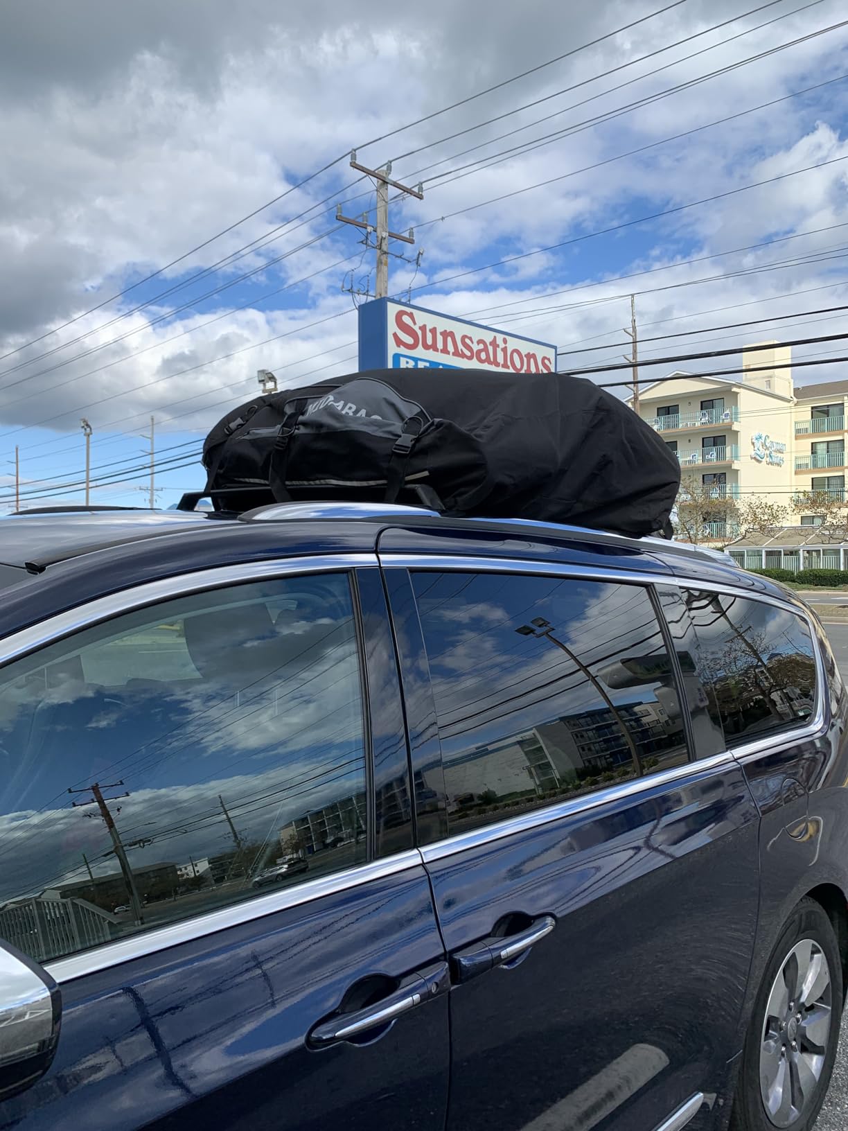 MIDABAO 20 Cubic Waterproof Duty Car Roof Top Carrier-Car Cargo Roof Top Bag, Waterproof & Coated Zippers includes Anti Slip Mat with or without Racks (20 Cubic Feet) customer photo 2