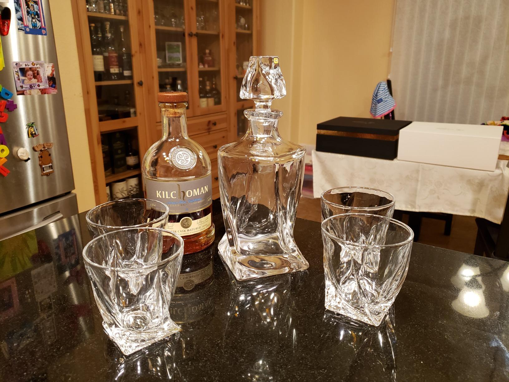 LIGHTEN LIFE Whiskey Decanter Set for Men - Whiskey Decanter with 4 Whiskey Glasses in Gift Box, Non-Lead Glass for Bourbon and Liquor - Perfect for Dad, Husband, Retirement, Whiskey Lovers customer photo 1