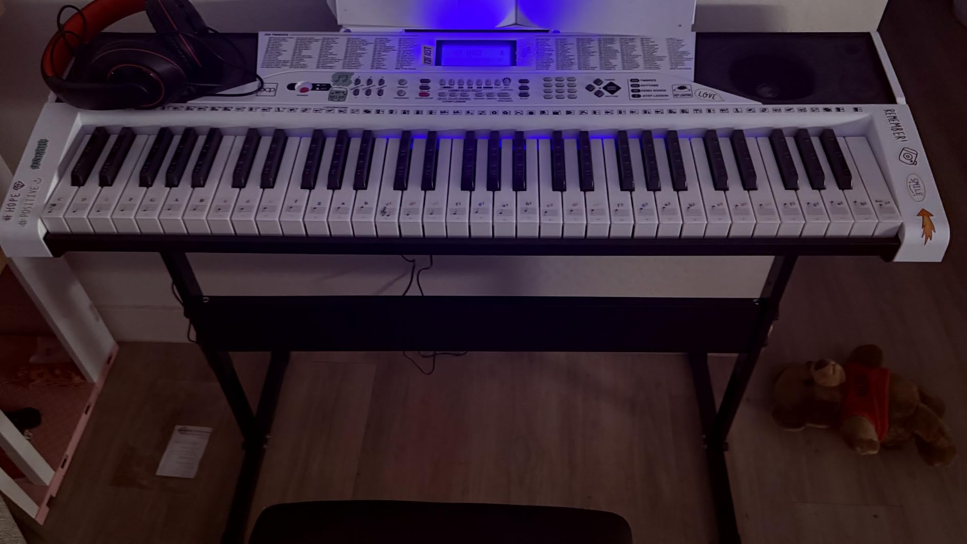 Best Choice Products 61-Key Beginners Complete Electronic Keyboard Piano Set w/Lighted Keys, LCD Screen, Headphones, Stand, Bench, Teaching Modes, Note Stickers, Built-In Speakers - Black customer photo 1