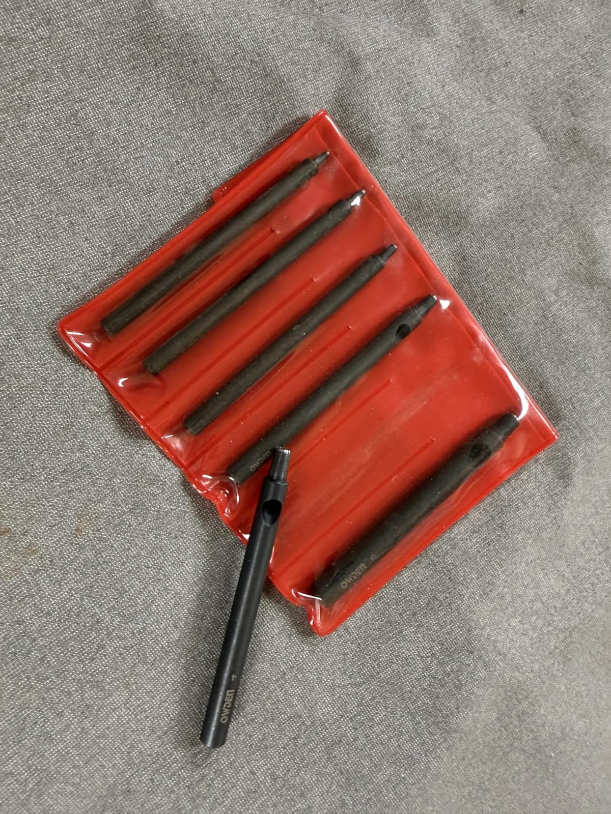 OWDEN Professional 6Pcs Leather Hollow Punch Set, 1.0-5.0mm,Slim Style. customer photo 1