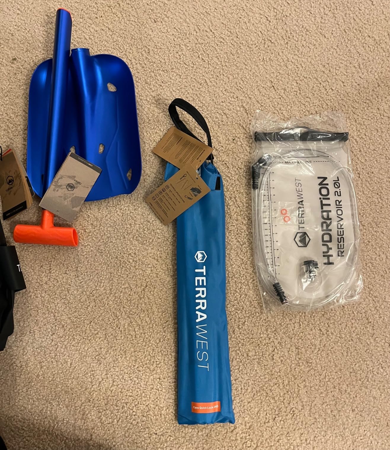 Core Avalanche Kit,Ski Backpack including Recco & Removable Back Protector, Hydration Bladder, Avalanche Shovel, Avalanche Probe, Backcountry Skiing, Snowboarding, Snowmobiling (Black) customer photo 1