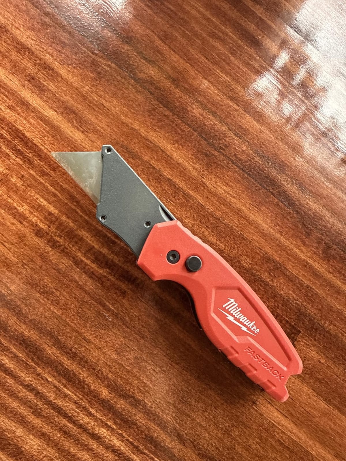 Milwaukee FASTBACK Compact Flip Utility Knife customer photo 1