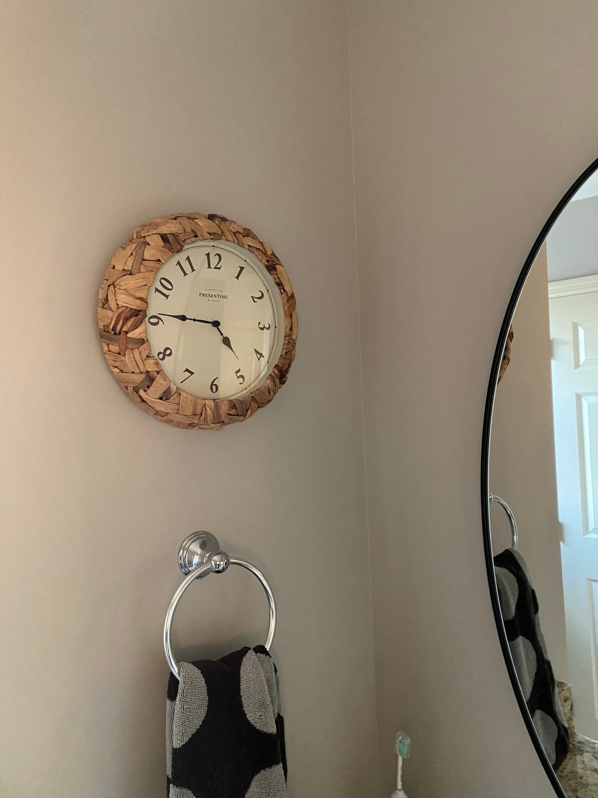Presentime Farmhouse Series, Rustic Woven Clock customer photo 1