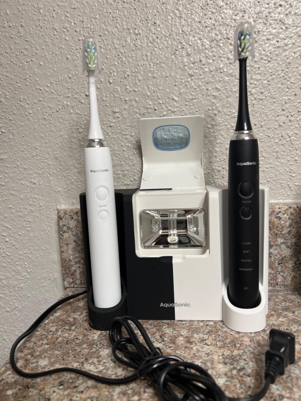 Aquasonic Duo Series PRO UV - ADA Accepted Electric Toothbrushes with UV Sanitizer - Inductive Charging Base - 5 Modes with Smart Timers - 10 Proflex Brush Heads & 2 Travel Cases customer photo 1