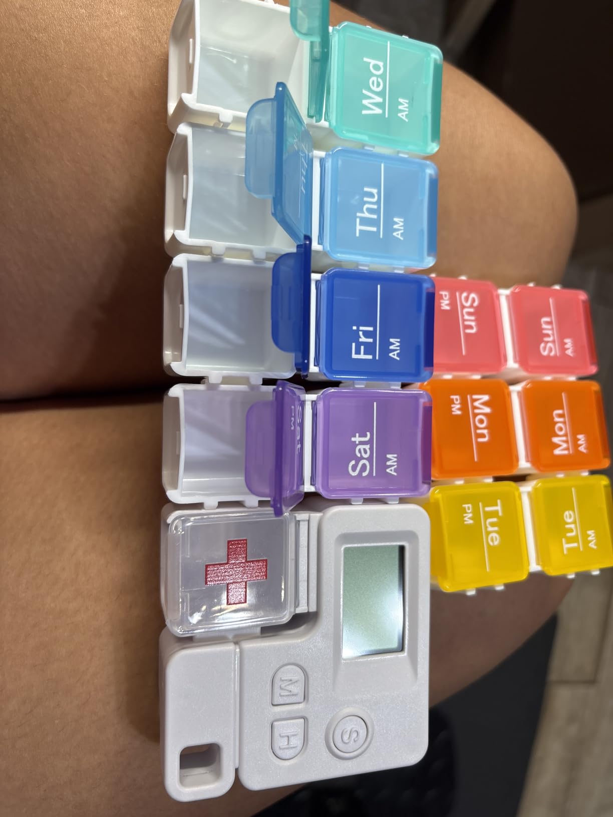 7 Day Medicine Pill Organizer, 4 Reminder Alarms, Loud Sound, 14 Large Compartments, Large Screen, Moisture-Proof, Travel Weekly/Daily Pill Box/Organizer/Case/Container/Dispenser, AM/PM 2 Times a Day customer photo 2