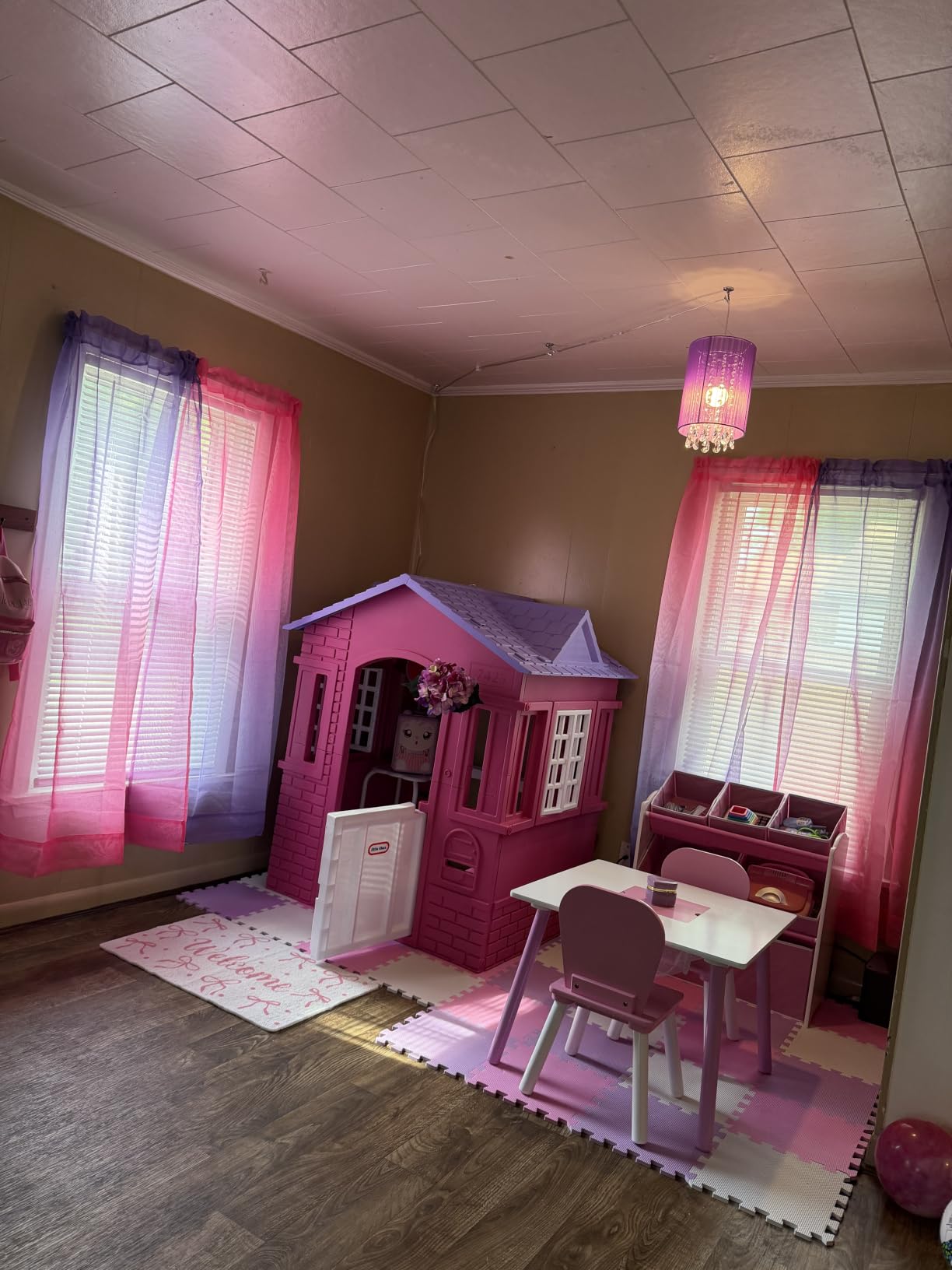 Little Tikes Cape Cottage Playhouse with Working Door, Windows, and Shutters - Tan, Toddlers Ages 2+ Years customer photo 1