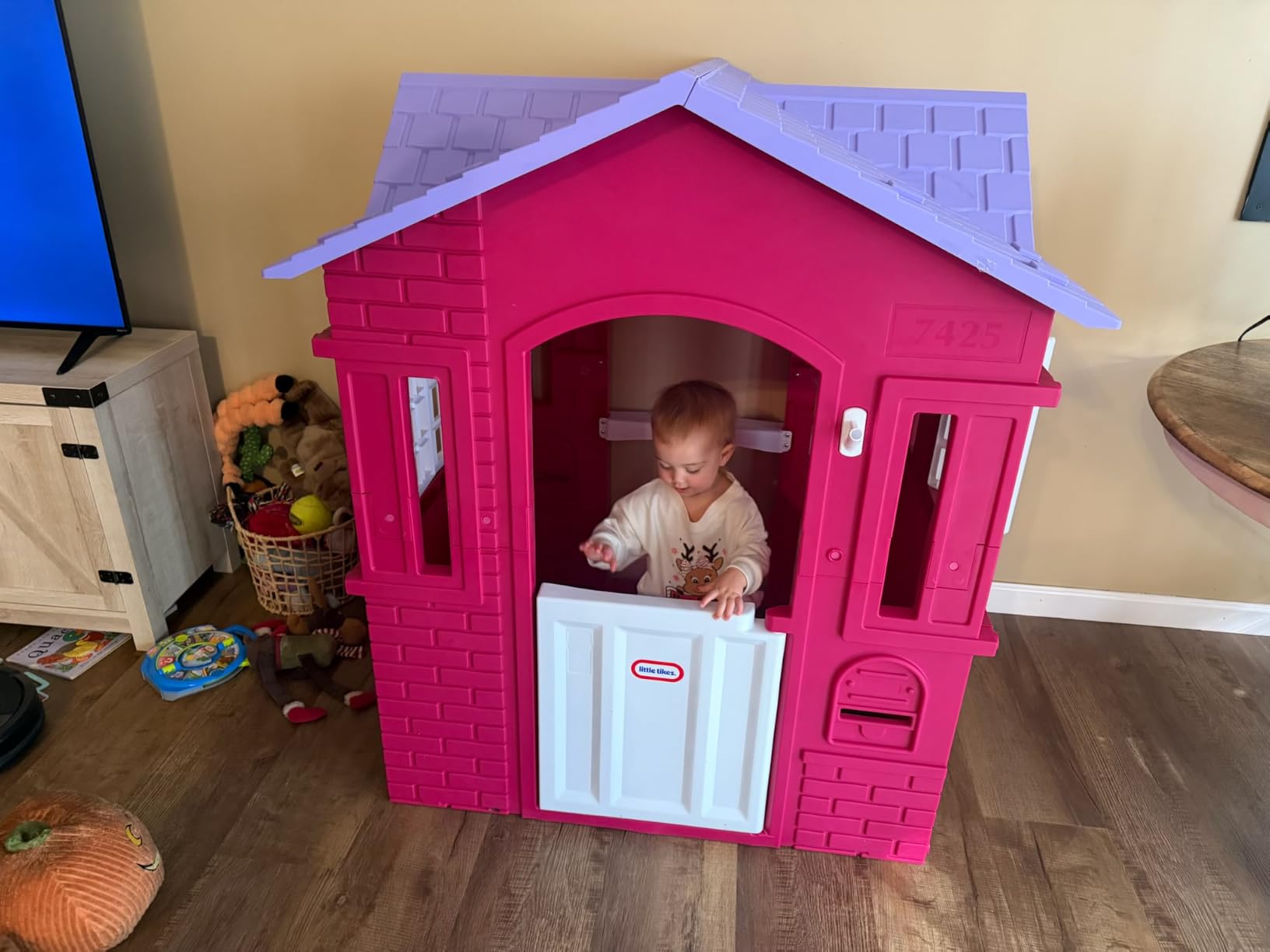 Little Tikes Cape Cottage Pretend Princess Playhousefor Kids, Indoor Outdoor, with Working Doors and Windows, for Toddlers Ages 2+ Years,Pink,Large customer photo 2