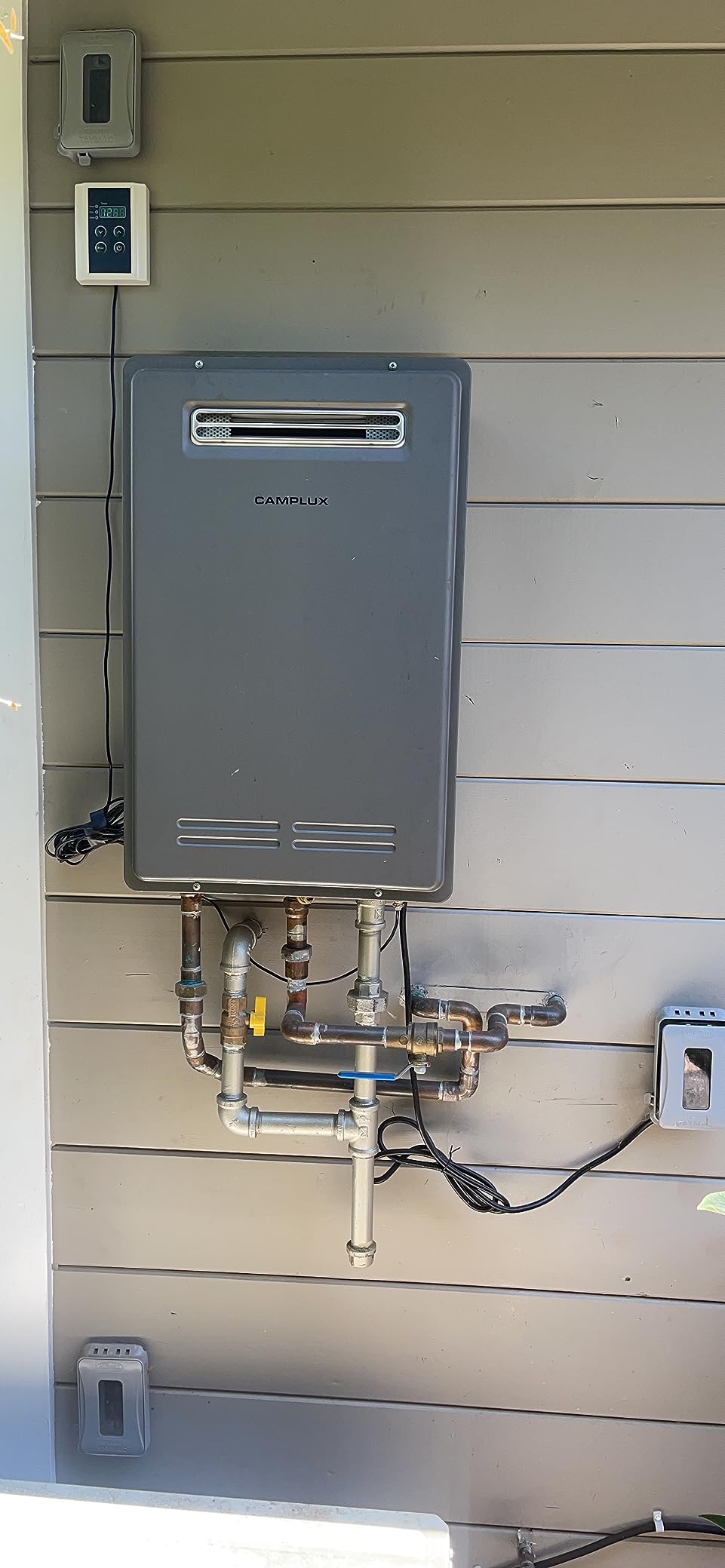 CAMPLUX Climatech 5 Tankless Water Heater Gas Outdoor 5.28 GPM Up to 6.4 GPM, 150,000 BTU On Demand Instant Tankless Hot Water Heater Natural Gas, Outdoor Installation, White, WA528, CSA customer photo 2