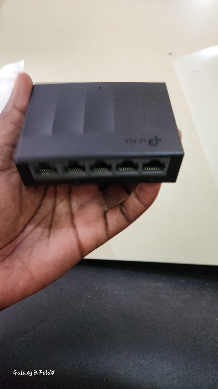 TP-Link LS1005G, Litewave 5 Port Gigabit Ethernet Unmanaged Switch customer photo 1