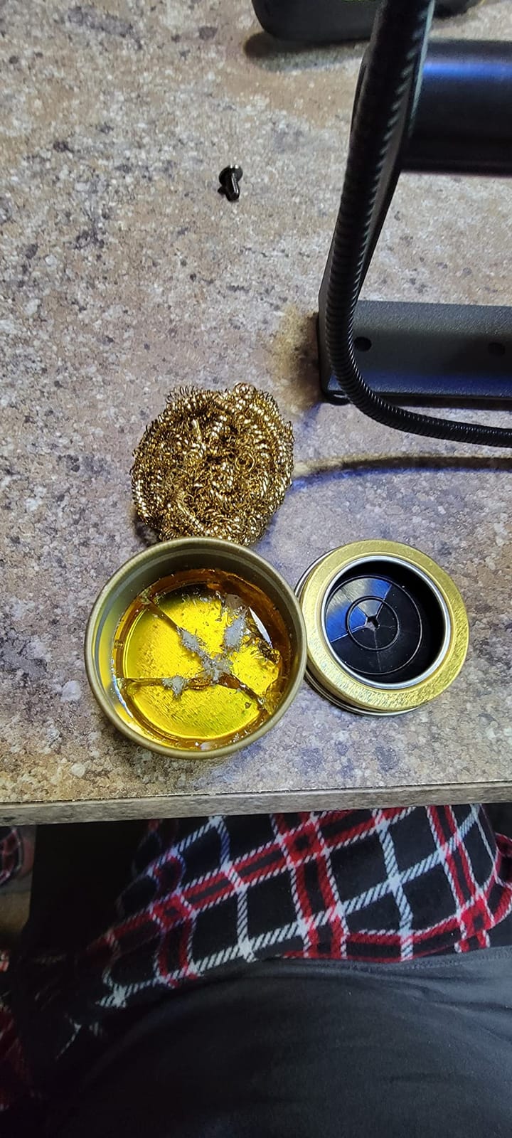 X-Tronic 3060-PRO 75W Soldering Iron Station Kit | 5 Extra Tips | Mini Mag Lamp | 4 Helping Hands | Solder Sucker | Tweezers | 50g Solder | Brass Sponge w/Flux | Sleep Func, °C/°F, 3 Temp Presets customer photo 1