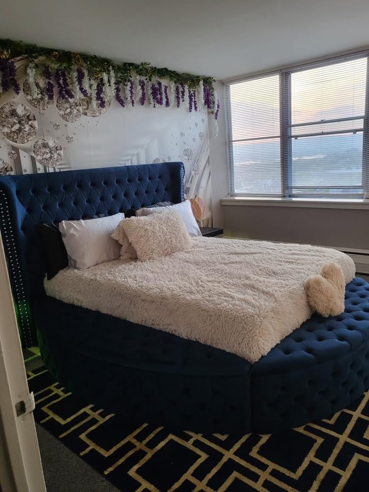 Meridian Furniture Luxus Collection Modern | Contemporary Round Shaped Velvet Upholstered Bed with Deep Button Tufting and Footboard Storage, Queen, Grey customer photo 1