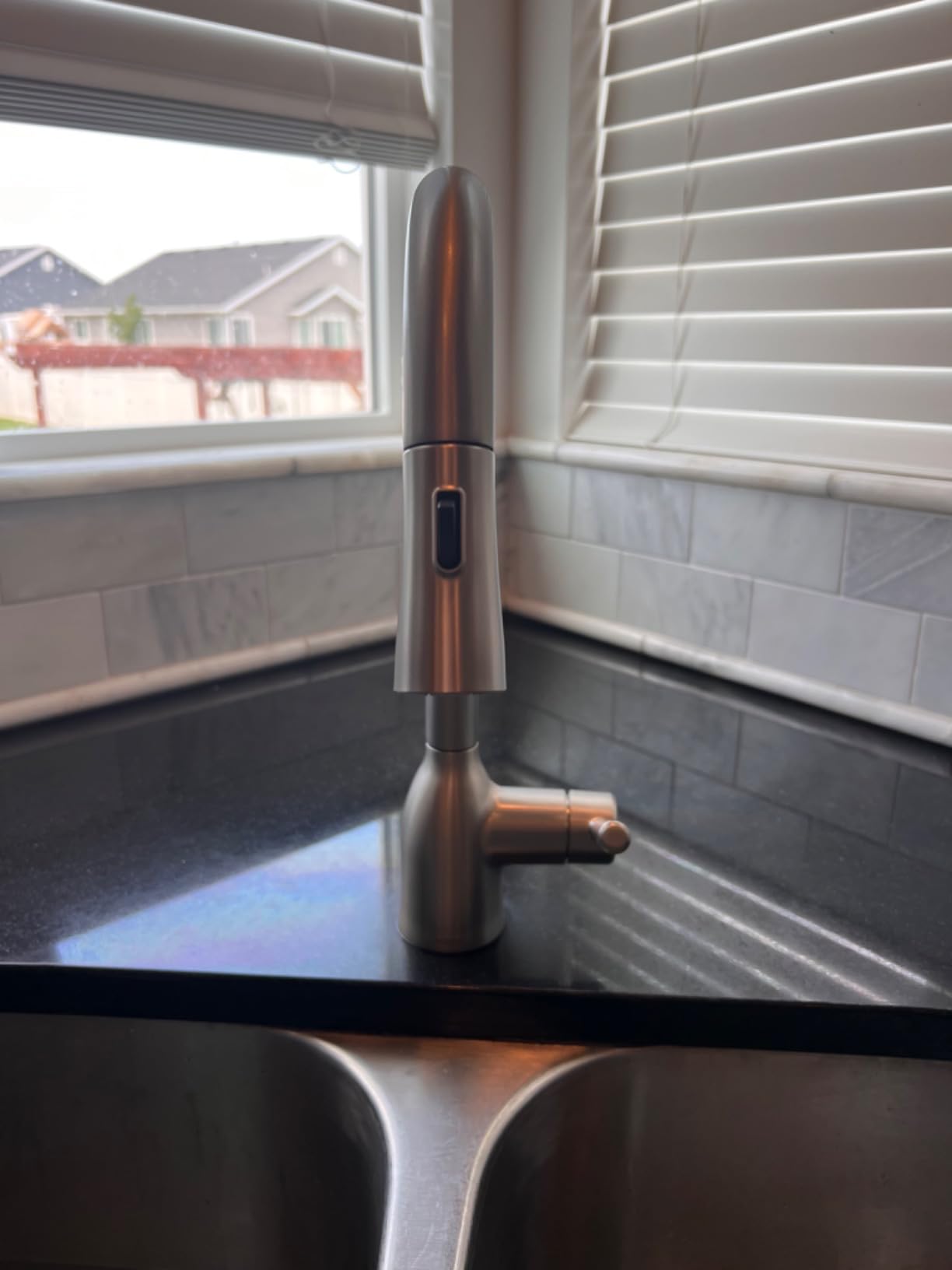 Moen Adler Matte Black One-Handle High Arc Kitchen Sink Faucet with Power Clean, Modern Kitchen Faucet with Pull Down Sprayer, 87233BL customer photo 2