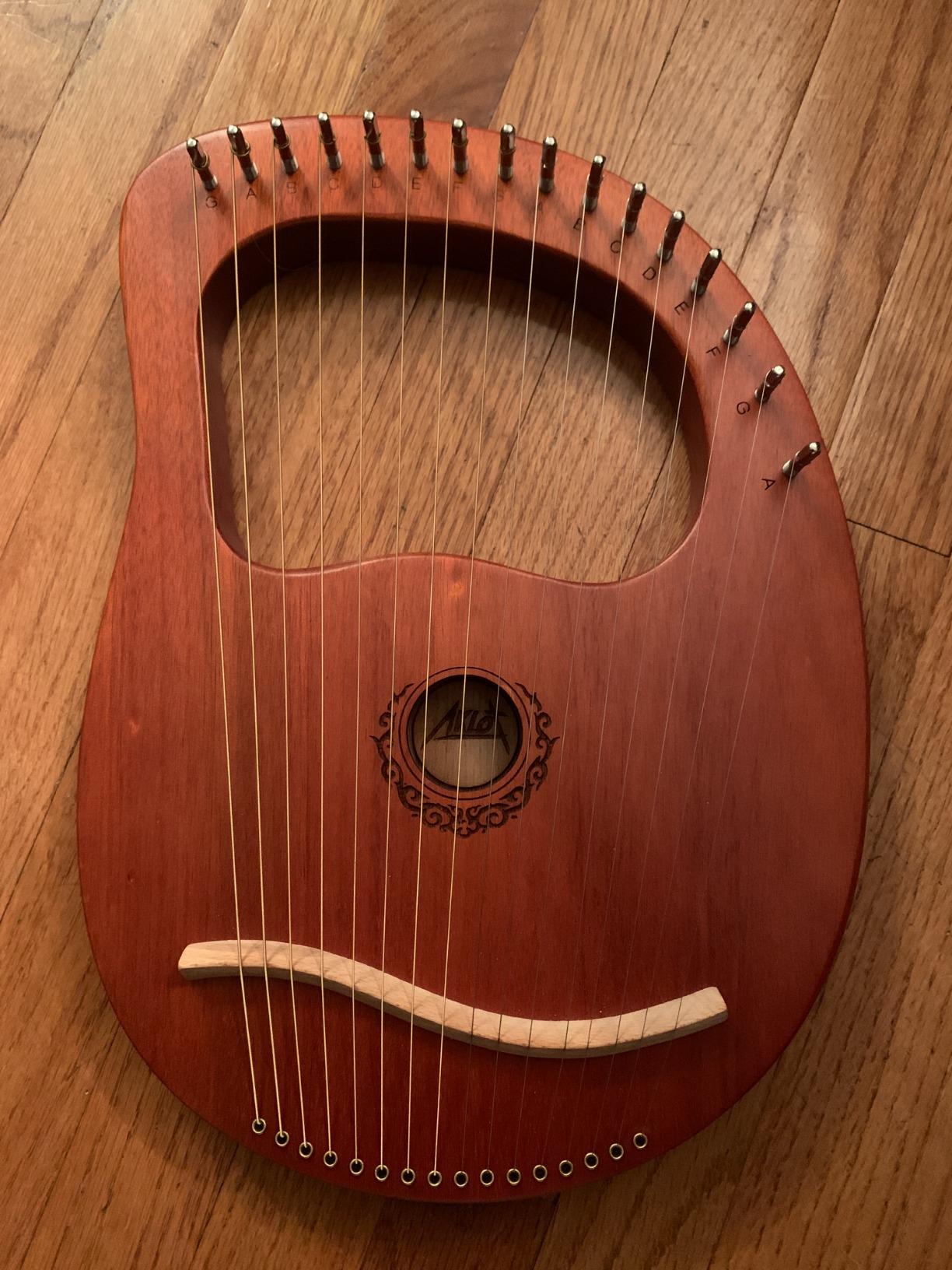 Lyre Harp, AKLOT 16 Metal Strings Maple Saddle Mahogany Body Lyra Harp with Carved Note Tuning Wrench Pick up Strings and Black Gig Bag customer photo 2